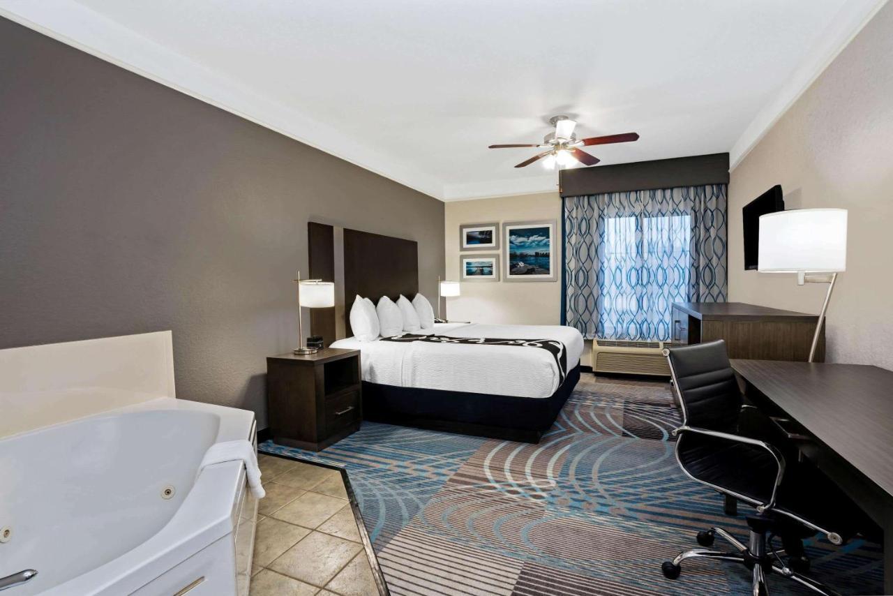 מלון La Quinta By Wyndham קונרו מראה חיצוני תמונה